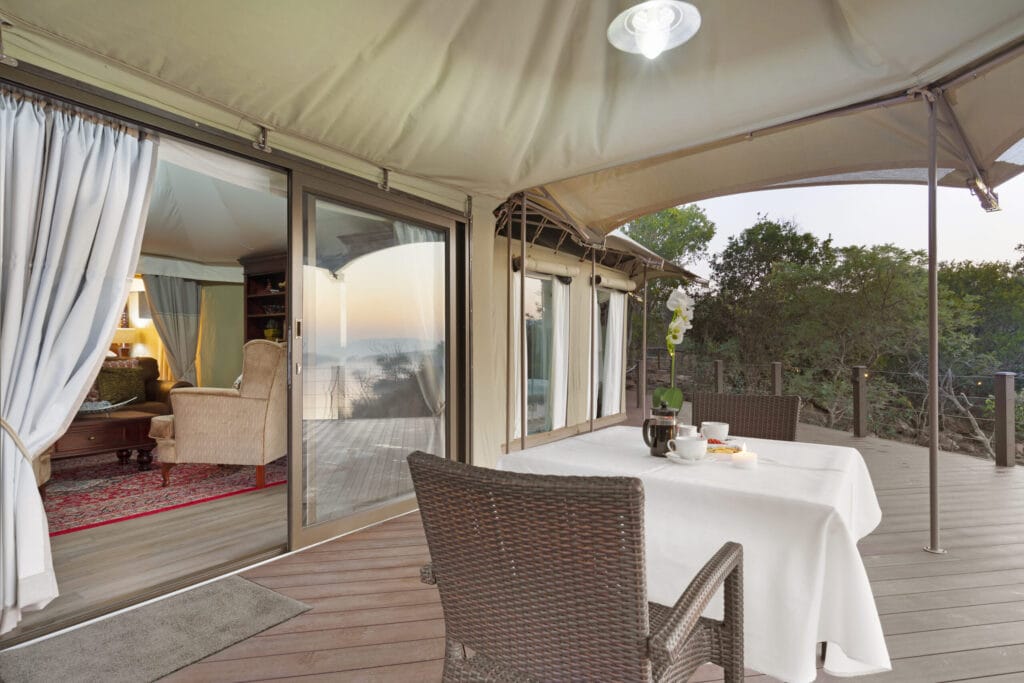 exclusive safari lodge