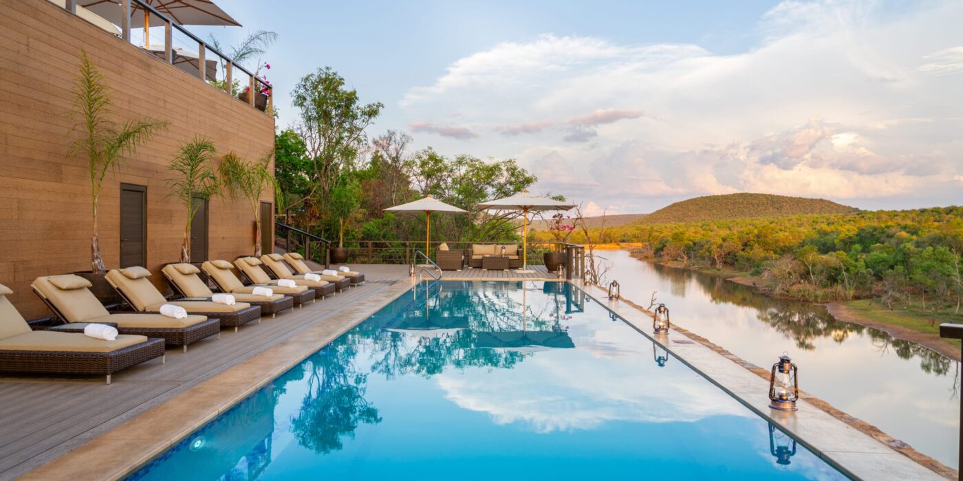 Hippo Lakes poolside view
